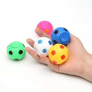 Mini pelota de fútbol de plástico para aliviar el estrés, bola giratoria de mano, juguete para aliviar el estrés