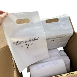 Factory Custom Logo 10x13 Cute Waterproof Spout Pouch with Flexo Printing <b>Compostable</b> for Apparel Shipping for Couriers - Product Image 1