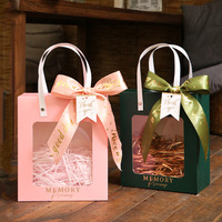 Boîte cadeau en kraft biodégradable avec découpe fenêtrée, poignée, estampage doré, nœud en satin, étiquette de remerciement, pour mariage, biscuits, bonbons, cadeaux d'anniversaire