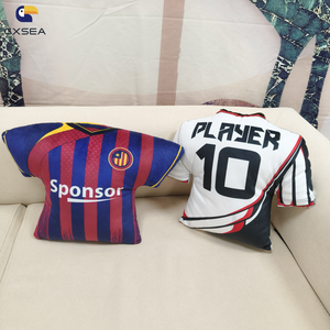 Almohada Moderna con Logotipo Personalizado de Fábrica, Almohada Deportiva con Diseño de Jersey, Ecológica, Impresa con el Logotipo del <span class=keywords><strong>Barcelona</strong></span>, Artículos Promocionales, Decoración del Hogar y Regalos para Fanáticos - Product Image 2