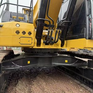 Excavatrice Caterpillar d'occasion en bon état, modèle 374, 70 tonnes, pour l'exploitation minière à grande échelle, force d'excavation de la benne de 405 kN, travaux de terrassement, 75 - Product Image 6