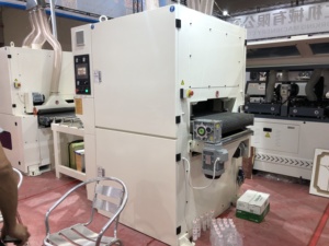 Maquinaria para carpintería Calibración automática de MDF de <span class=keywords><strong>madera</strong></span> maciza Pulido superior e inferior Lijadora de banda ancha - Product Image 3