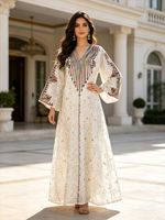 Robe longue Abaya élégante et ample à col en V, manches évasées, brodée de fils multicolores et de sequins