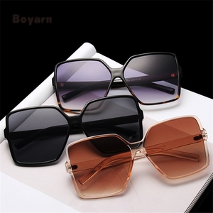 Lunettes carrées à bas prix Lunettes de soleil colorées Tendance à la mode Lunettes de luxe Lunettes de soleil personnalisées pour femmes - Product Image 5