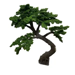 Artificial Pine Greeting Guests Outdoor Indoor Tree Fiberglass UV Protection Trunk With Plastic Leaf Artificial Tree