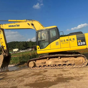 Excavatrice Komatsu PC220-7 d'occasion, poids opérationnel de 22 tonnes, avec moteur et composants PLC essentiels pour la construction, prix abordable - Product Image 3