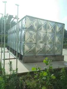 Réservoir d'eau modulaire préfabriqué en acier galvanisé de qualité alimentaire, facile à nettoyer, boulonné, 10 000 litres - Product Image 2
