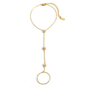 Pulsera de cadena con flores, chapada en oro de 18k con incrustaciones de diamantes, para fiestas. - Product Image 5