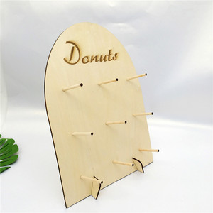 Support mural pour beignets en bois découpé au laser Présentoir pour beignets Support de rangement pour articles - Product Image 3