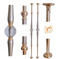 Luxe haut de gamme élégant boule de cristal Al-Mag alliage doré balustres colonne oreillers broche balustrades pour Villa escalier