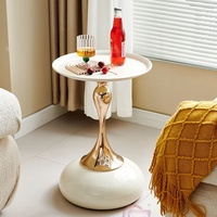 Ensemble de tables basses et d'appoint en fer, style nordique moderne, avec table de chevet créative 'Small Waist Man', pour mobilier de maison et salon d'appartement