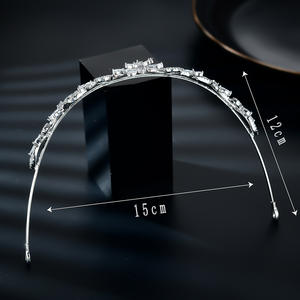 تاج زفاف فاخر مرصع بالزركون على شكل زهرة للعروس، مناسب للخطوبة والذكرى السنوية وحفلات التخرج وأعياد الميلاد - Product Image 4