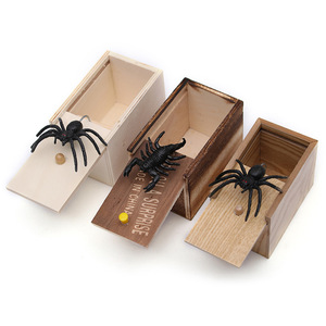 Caja original de broma de <span class=keywords><strong>araña</strong></span>, juguetes sorpresa de madera de Navidad divertidos, Caja de Regalos, regalos de mordaza, kit de bromas de broma práctica - Product Image 1