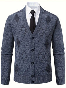 Livraison directe Cardigan boutonné à col en V pour hommes, pull tricoté tendance et élégant, veste pull décontractée pour hommes. - Product Image 2