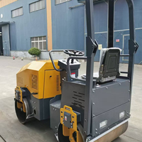 Compacteur vibrant à double tambour, à poussée manuelle, avec siège de conduite, diesel