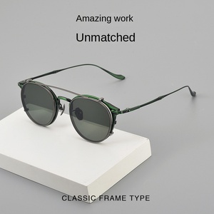 Óculos de Sol com Design Suíço em Titânio Puro, Novo Design, Clipe Magnético Forte e Moderno, com Clipe para Armações Grandes Esculpidas - Product Image 5
