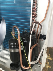 เครื่องปรับอากาศแบบพกพา 9000BTU 48V ใช้พลังงานแสงอาทิตย์ 100% สำหรับระบบออฟกริด พร้อมฟังก์ชั่นทำความเย็นและความร้อน ใช้สารทำความเย็น R134a รุ่น TKF-26GW/DC 9000BTU 48V ออฟกริด - Product Image 4