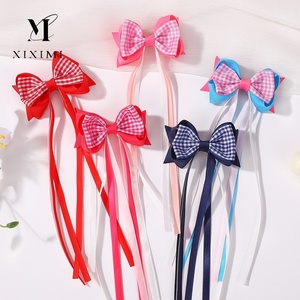 Grosir wanita gadis elegan klip rambut aksesoris poliester jepit dengan ekor panjang hitam putih kotak-kotak pita rumbai busur rambut - Product Image 1