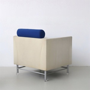 Poltrona Memphis Stile Mid-Century, Divano Postmoderno a Contrasto di Colore, Arredamento di Design per Studio, Hotel e Spazi Commerciali - Product Image 4