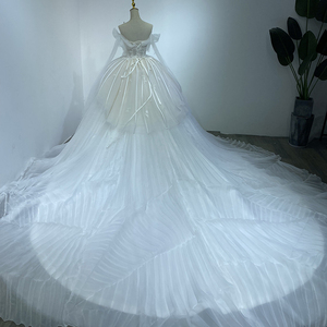 Robe de mariée classique blanche vintage en dentelle, plissée, à volants, style princesse, robe de bal Wm08 - Product Image 2