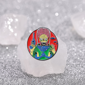 Máscara de Horror de Cerebro Rojo de Película de Ciencia Ficción Martiana de Dibujos Animados de Halloween Europea y Americana, Insignia y Emblema Metálicos Pintados - Product Image 1