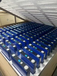 Pabrik OEM/ODM padat negara prismatik LiFePO4 baterai 3.2V 100AH 3000 siklus-20 ~ 60 Suhu operasi untuk elektronik konsumen - Product Image 3