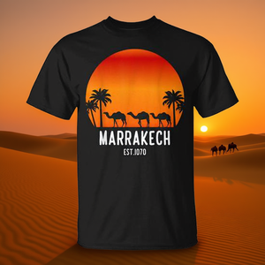Camiseta Marrakech Marruecos con diseño de palmeras y camellos al atardecer, unisex, talla para adultos - Product Image 3