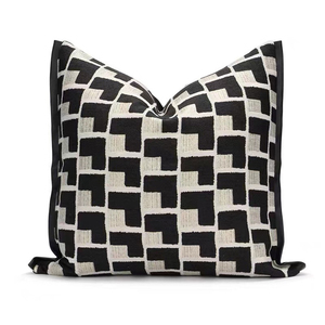Housse de <span class=keywords><strong>coussin</strong></span> en <span class=keywords><strong>velours</strong></span> imprimé noir et blanc, taie d'oreiller carrée en jacquard à pieds de poule et tenue douce pour canapé de chambre modèle - Product Image 2