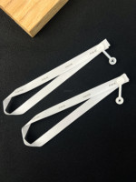 Cordons personnalisés en ruban de satin avec fermeture à clip en plastique pour étiquettes de vêtements, étiquettes de marques et de confection.