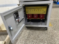 Usine directement 10KVA 20KW 30KW 50KW 100KW 220V 380V 400V 415V 440V 480V transformateur élévateur/abaisseur de Type sec triphasé