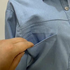 Camicie e <span class=keywords><strong>Bluse</strong></span> da Donna OEM/ODM con Maniche Lunghe a Righe, Bottoni e Orlo Arricciato, Stile Oversize - Product Image 5