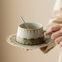 Tasse à café et soucoupe de style britannique vintage, ensemble exquis pour le thé de l'après-midi