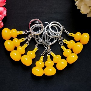 Porte-clés/Pendentif en imitation ambre gourd R321 - Un Yuan/l'unité (Prix de gros : Deux Yuan/l'unité) - Product Image 4