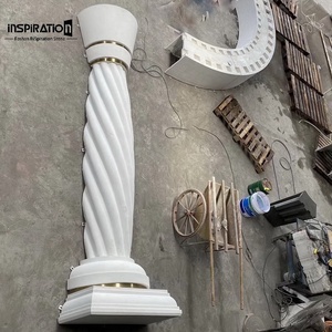 Colonne de portail de villa : Capitais et base sophistiqués et ornés, structure stable pour la rénovation paysagère extérieure résidentielle - Product Image 1