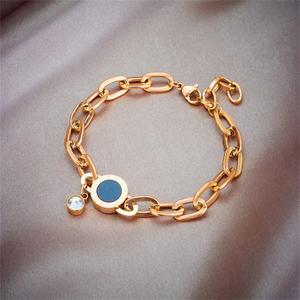 顶级欧美风格利基创意黑色罗马数字钻石吊坠链不锈钢魅力手链 - Product Image 1