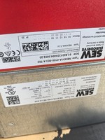 MDX91A-0040-5E3-4-T02 Eurodrive MOVIDRIVE Variateur de fréquence industriel triphasé 4,0 kW à contrôle vectoriel, nouveau stock