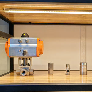 Équipement de <span class=keywords><strong>lavage</strong></span> de voiture entièrement automatique sans contact sécurisé Livré avec une <span class=keywords><strong>carte</strong></span> de garantie officielle - Product Image 4