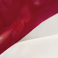 100% Polyester léger PU tissu vêtements tissé élastique extensible scène Performance T Show tissu mémoire brillant libération papier enduit