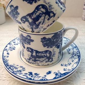 Wholesale of European Style Luxury Porcelain Coffee <b>Sets</b> and <b>Bone</b> <b>China</b> Cup and Saucer <b>Sets</b> - Product Image 6