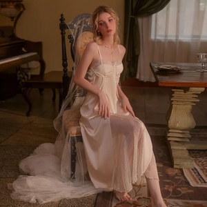 Nuevo Conjunto de Lencería Sexy para Mujer: Camisón Largo de Encaje y Malla de Seda con Volantes y Bata - Product Image 5