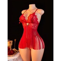 Ensemble de lingerie femme B964 : Babydoll à franges en V profond avec nœud en satin et string, chemise en dentelle transparente rouge à bonnets triangulaires