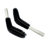 Brosse de nettoyage écologique en plastique à long manche avec poils en nylon pour le lavage des pales de ventilateurs muraux et de plafond