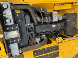 Excavadora Komatsu pc220 usada, en buenas condiciones, de importación de Japón, de segunda mano, de la marca Komatsu - Product Image 5