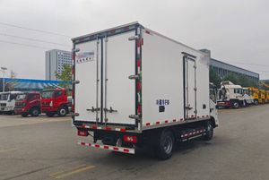 Nouveau camion frigorifique diesel manuel de haute qualité à très longue portée - Product Image 4