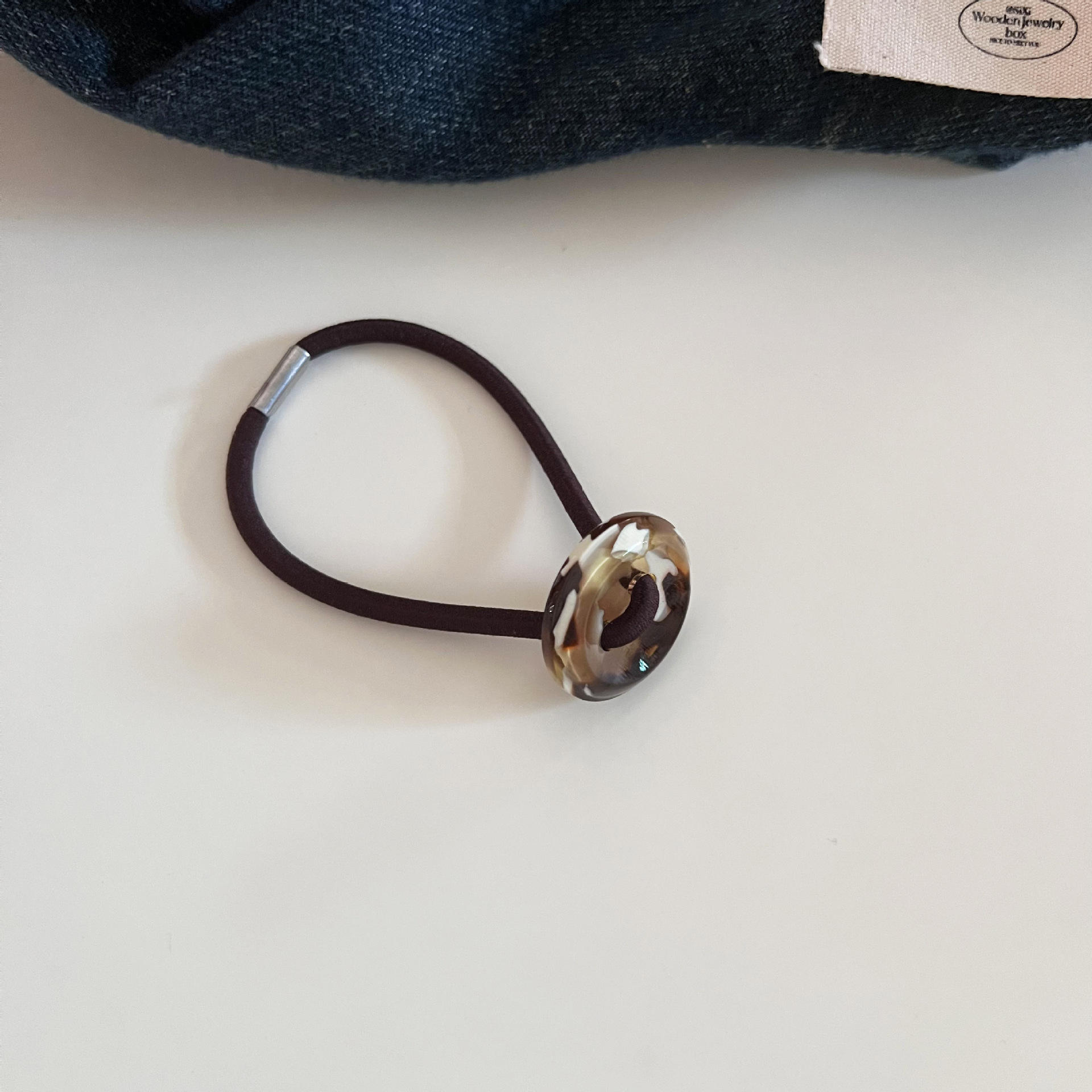 สีน้ำตาล