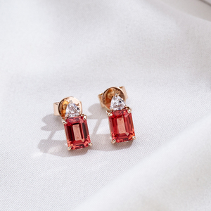 Pendientes de oro amarillo de 14 quilates con diamantes trillón y rubíes para mujer, Messi Jewelry MSE-841 - Product Image 2