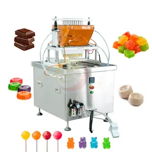 Chinese Gummy Candy Essbarer Ent formung prozess Produzieren Sie Cube Sweet Lollipop Make Machine Supplier
