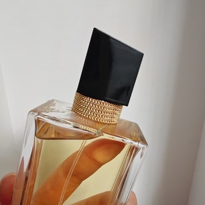 Eau de Parfum para Mujer Fuqi con Notas Florales, Disobediencia es Libertad, Fragancia de Larga Duración - Product Image 5