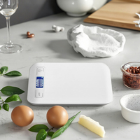 Balance de cuisine numérique électronique à plateforme en plastique avec écran LCD rétroéclairé haute précision pour la maison
