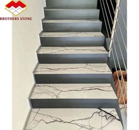 Escalier en pierre frittée moderne Coupe brillante à la taille Design graphique intérieur Marches en pierre artificielle Tuiles